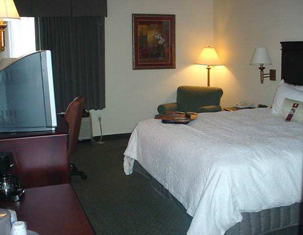 Hampton Inn Kansas City Blue Springs Phòng bức ảnh